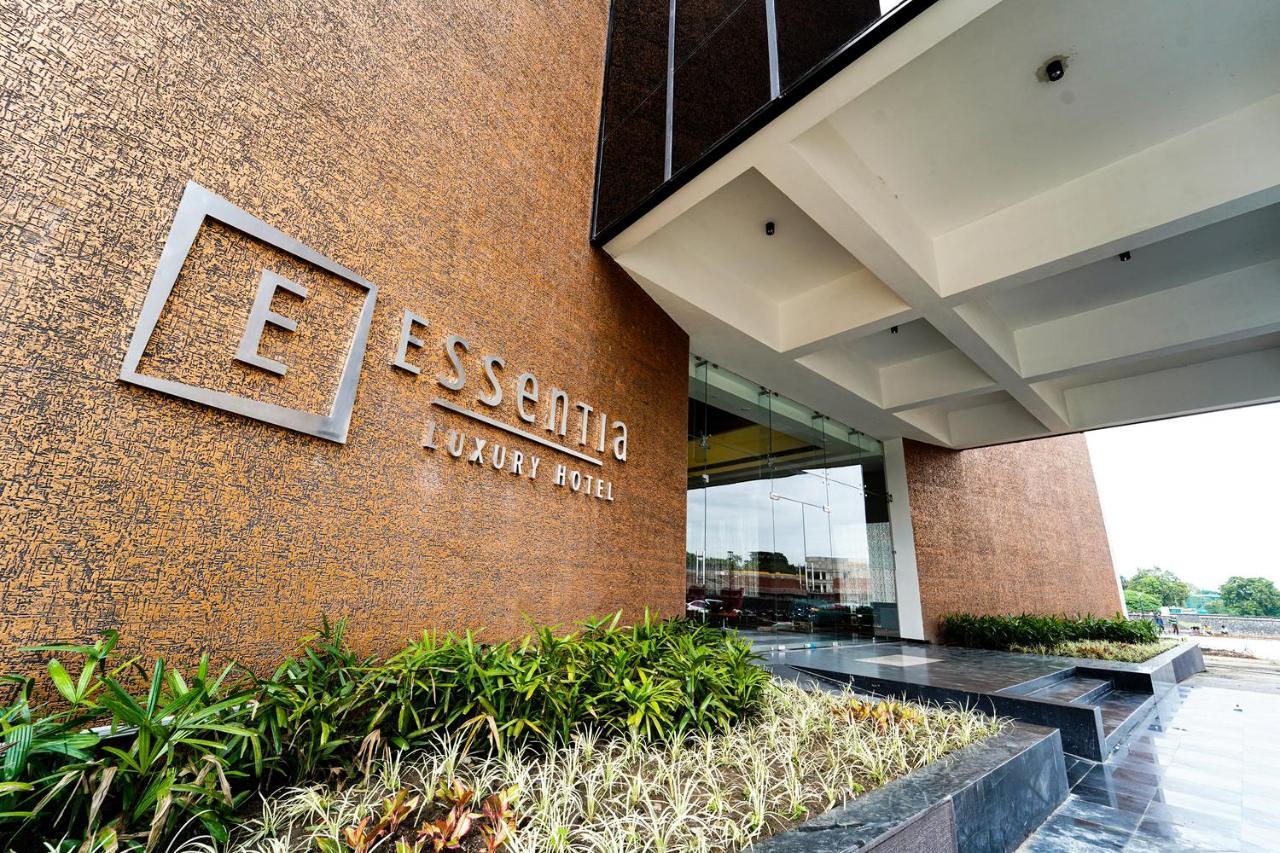 Essentia Luxury Hotel Indore Exteriör bild