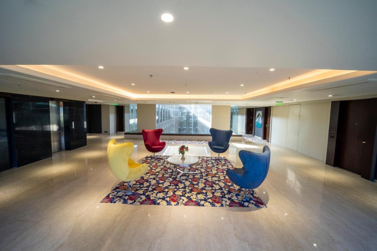 Essentia Luxury Hotel Indore Exteriör bild
