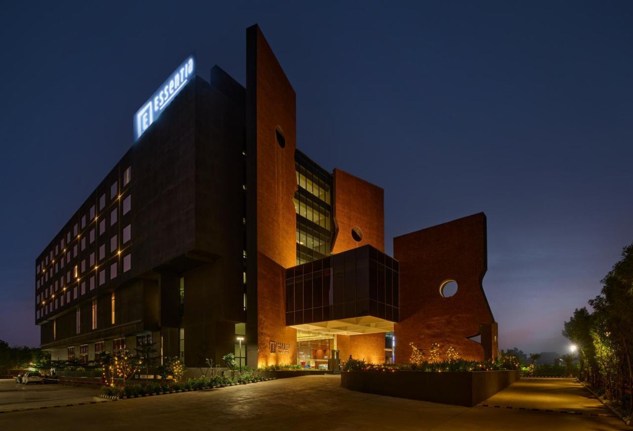 Essentia Luxury Hotel Indore Exteriör bild